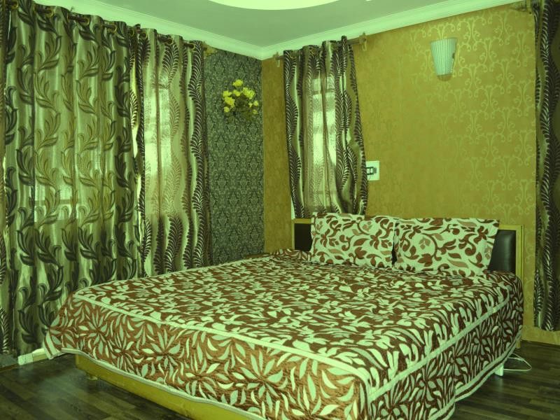Paristan Resort Pahalgam Exterior photo